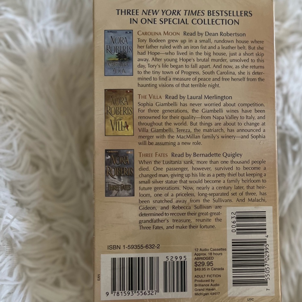 Nora Roberts Collection Box Set - Picture 2 of 3